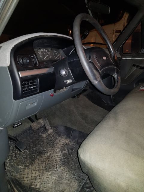 1992 White Ford F-250 Standard Cab Pickup