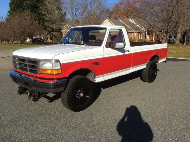 1992 White Ford F-250 Standard Cab Pickup