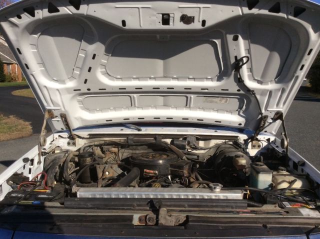 1992 White Ford F-250 Standard Cab Pickup