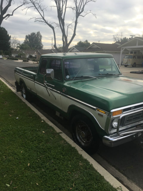 1977 Green & White Ford F-250 Extended Cab Pickup
