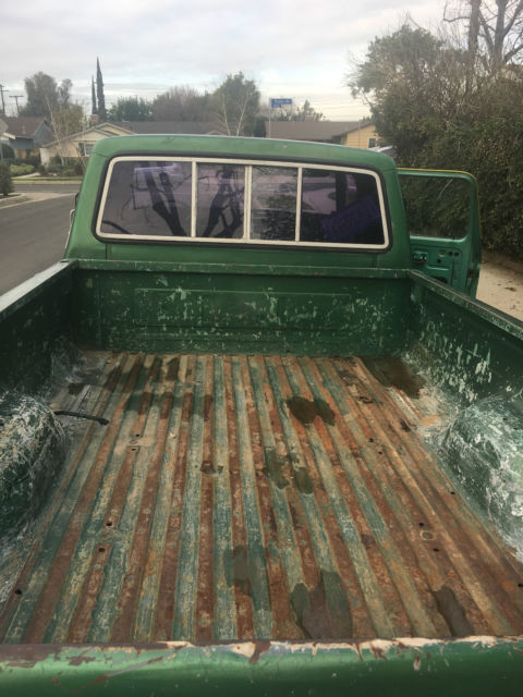 1977 Green & White Ford F-250 Extended Cab Pickup