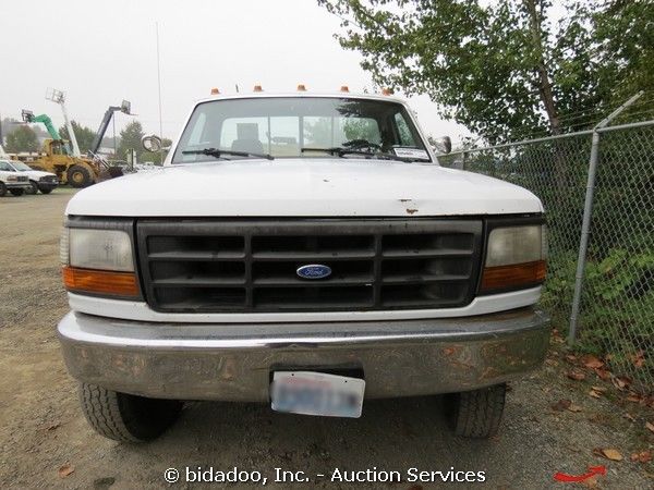 1992 White Ford F-450