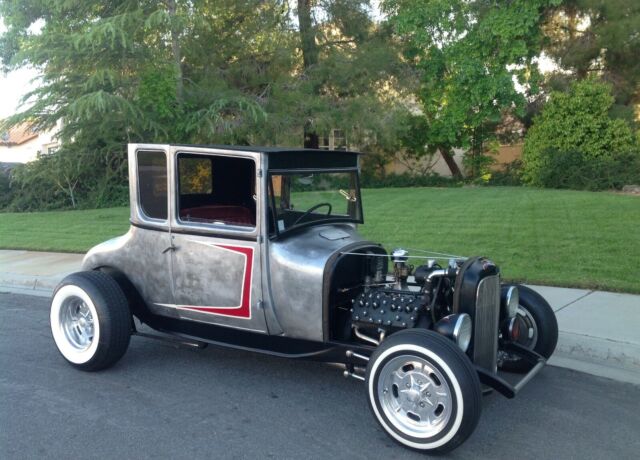 1926 Silver Ford 5 window coupe Coupe