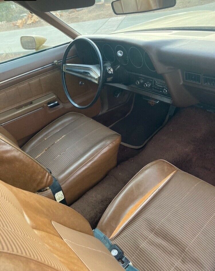 1972 Gold Ford Torino Coupe