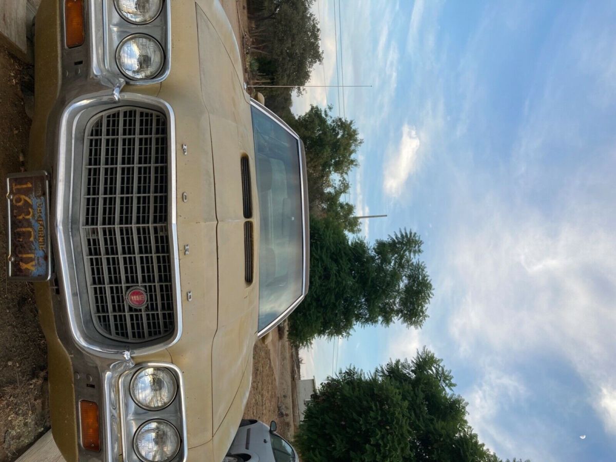 1972 Gold Ford Torino Coupe