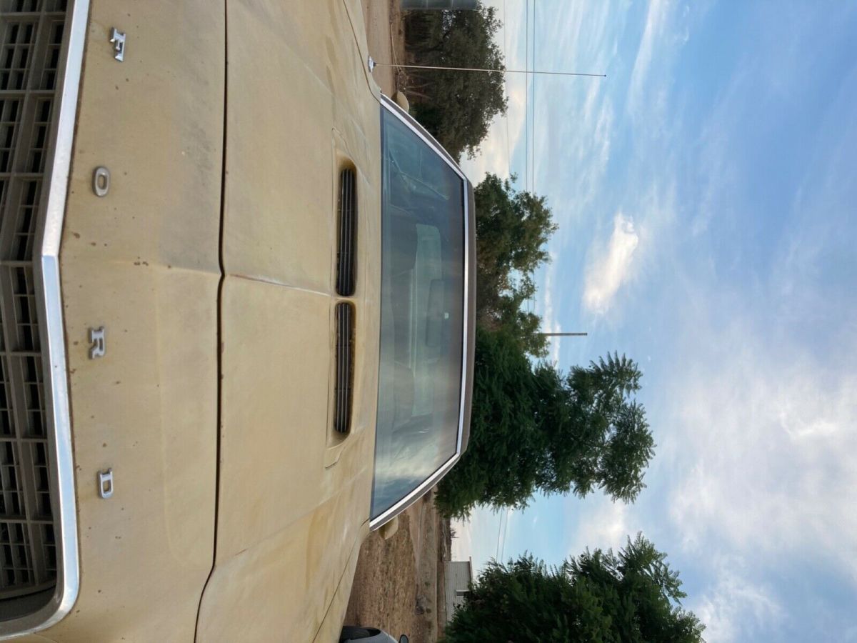 1972 Gold Ford Torino Coupe