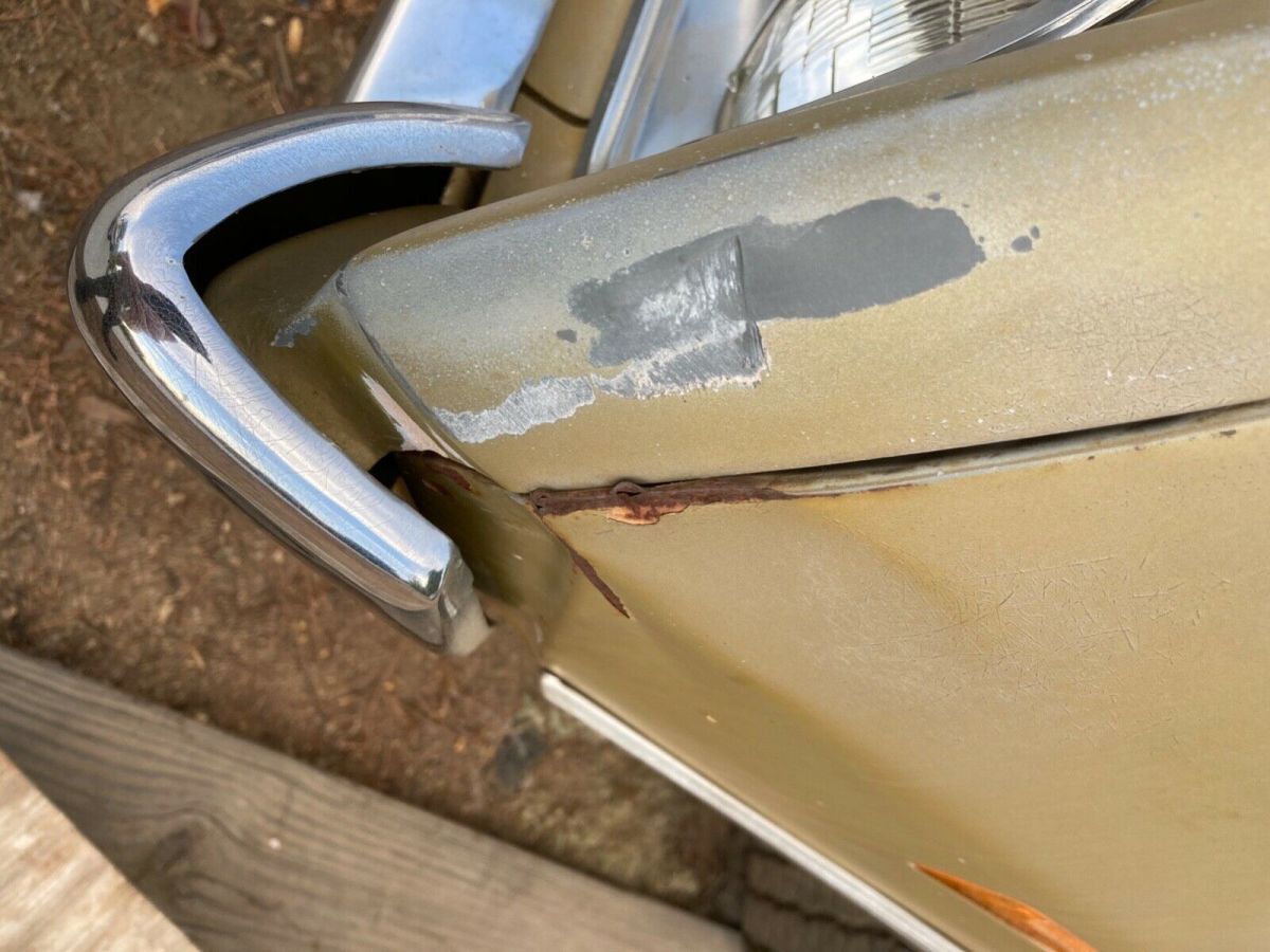 1972 Gold Ford Torino Coupe