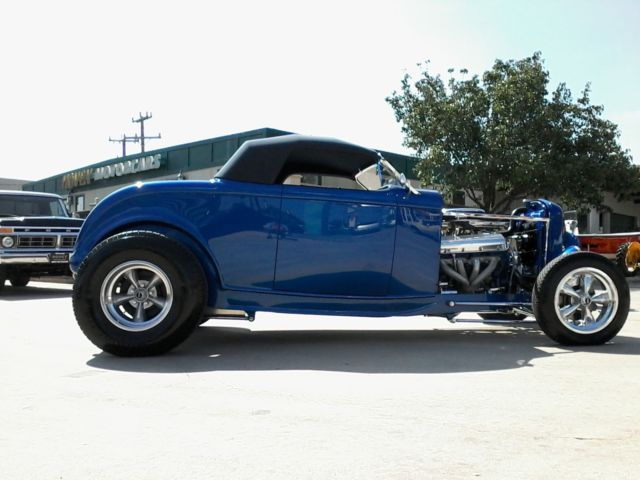 1932 Blue Ford roadster Hot Rod Convertible