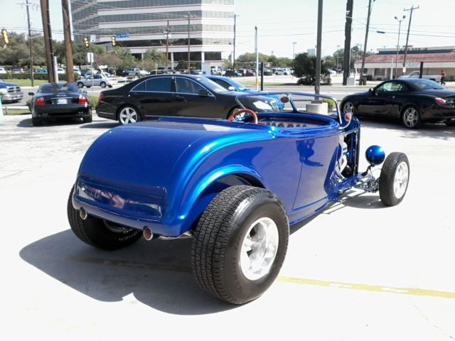 1932 Blue Ford roadster Hot Rod Convertible