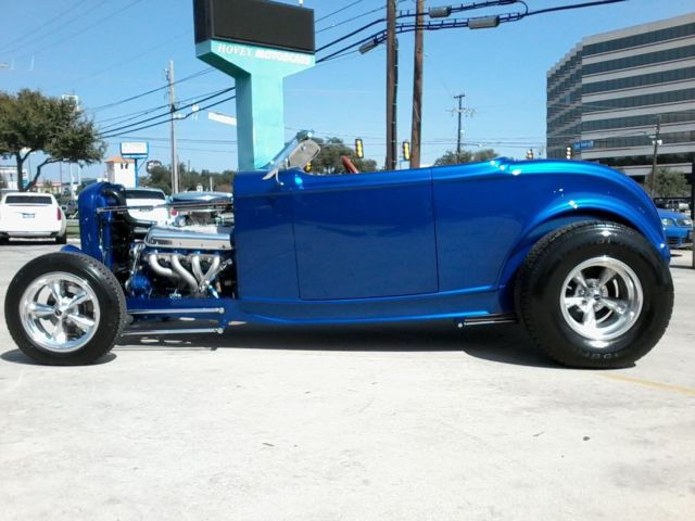1932 Blue Ford roadster Hot Rod Convertible