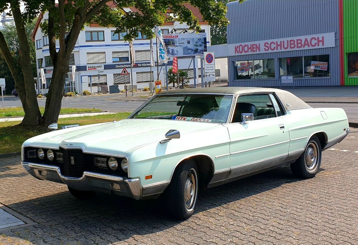 1971 Green Ford LTD Coupe