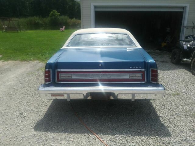 1977 Blue Ford LTD II