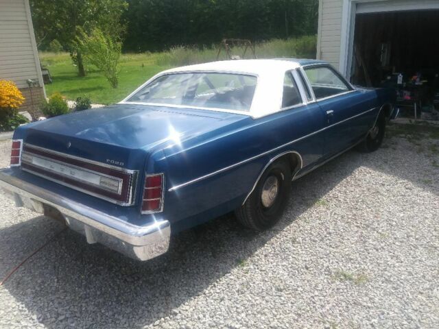 1977 Blue Ford LTD II