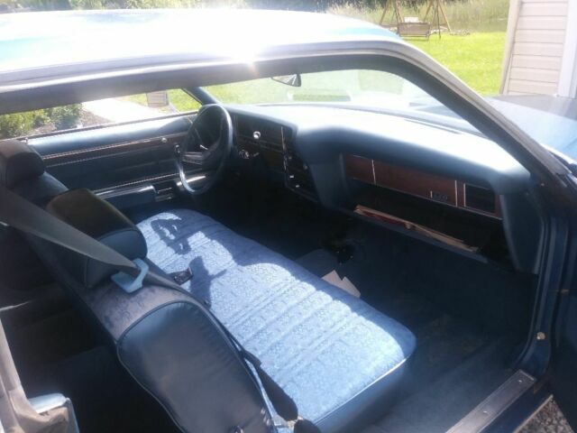 1977 Blue Ford LTD II