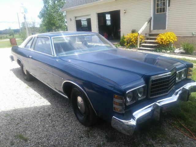 1977 Blue Ford LTD II