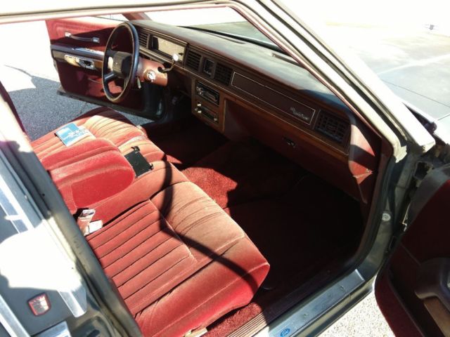 1988 Gray Ford Crown Victoria Wagon