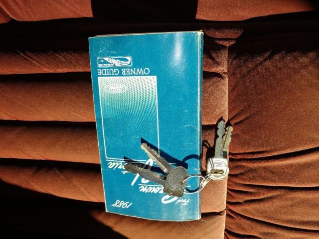 1988 Gray Ford Crown Victoria Wagon