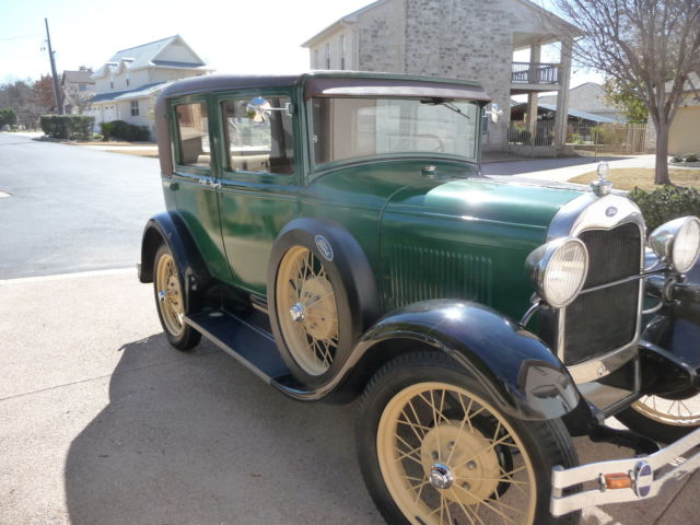 1928 Green- two tone Ford Model A 4-Door