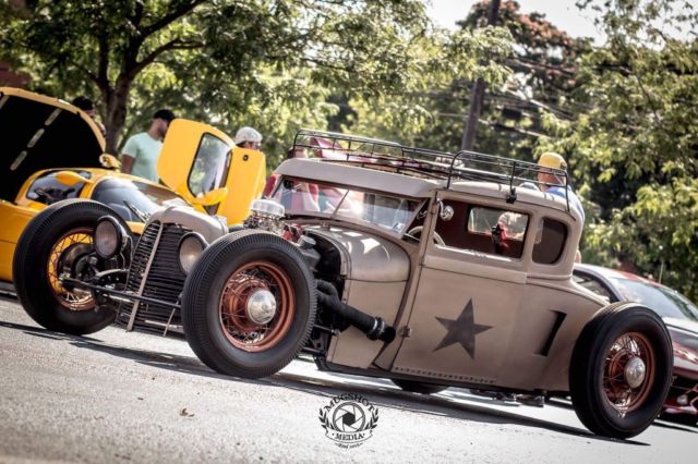 1929 Brown Ford Model A Coupe