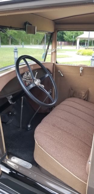 1929 Rose Beige-Seal Brown-Black-Orange Pinstriping Ford Model A Coupe