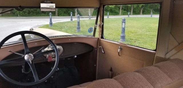 1929 Rose Beige-Seal Brown-Black-Orange Pinstriping Ford Model A Coupe