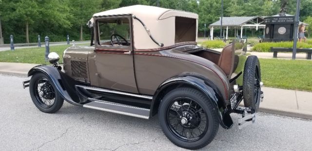 1929 Rose Beige-Seal Brown-Black-Orange Pinstriping Ford Model A Coupe