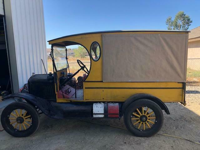 1923 Yellow Ford Model T