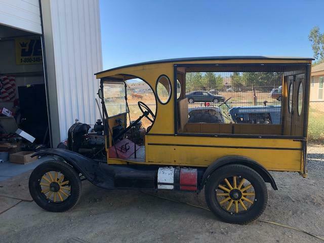 1923 Yellow Ford Model T
