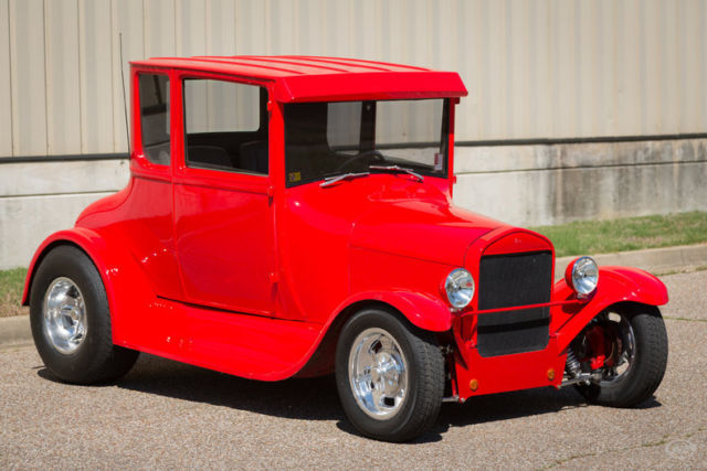1927 Red Ford Model T Coupe