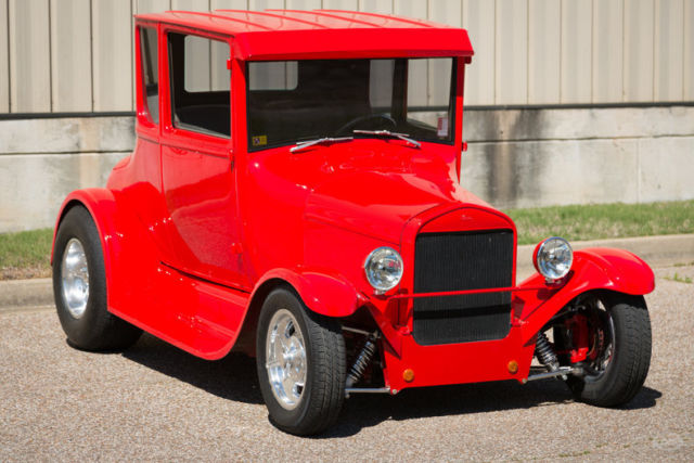 1927 Red Ford Model T Coupe