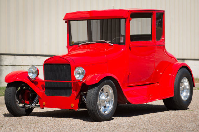1927 Red Ford Model T Coupe