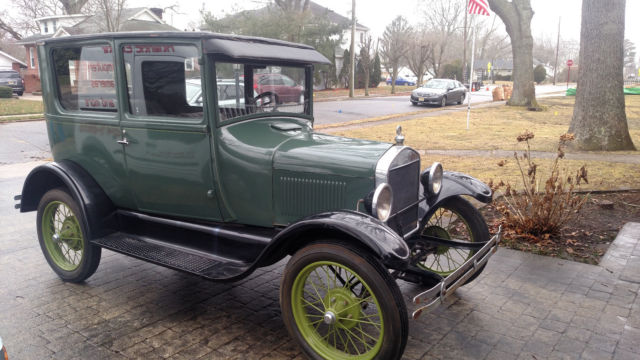1927 Ford Model T Sedan