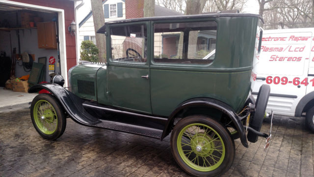 1927 Ford Model T Sedan