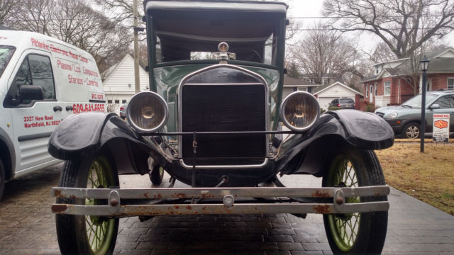 1927 Ford Model T Sedan