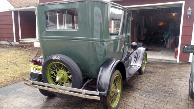 1927 Ford Model T Sedan