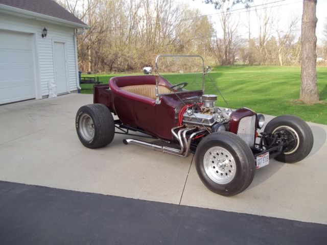 1923 Maroon Ford Model T
