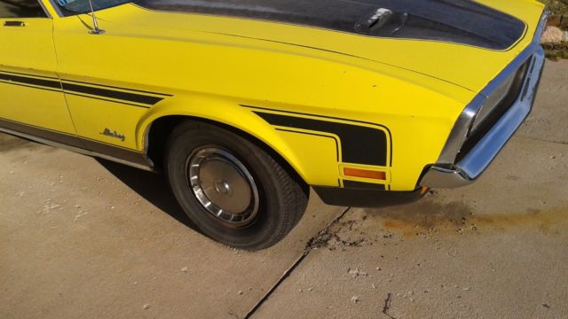 1972 Yellow Ford Mustang Fastback