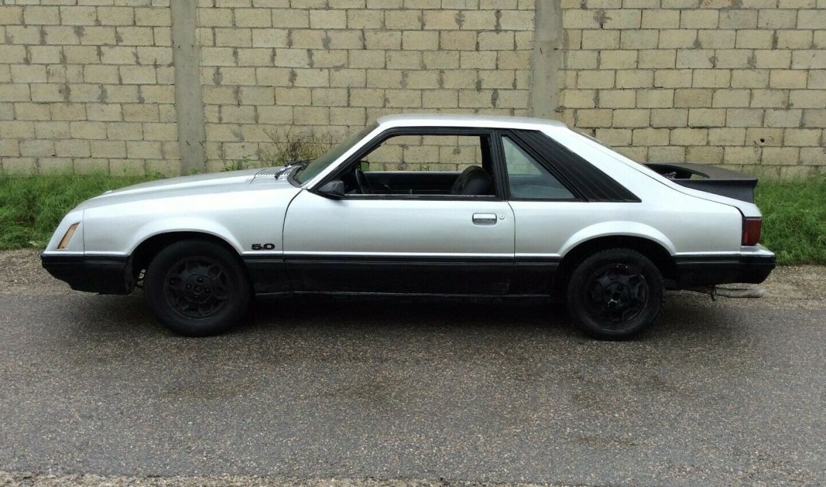 1979 Silver Ford Mustang Fastback