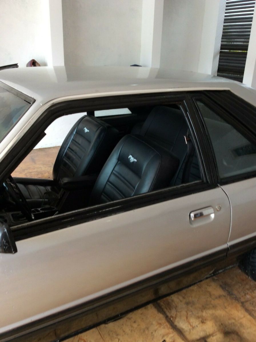 1979 Silver Ford Mustang Fastback