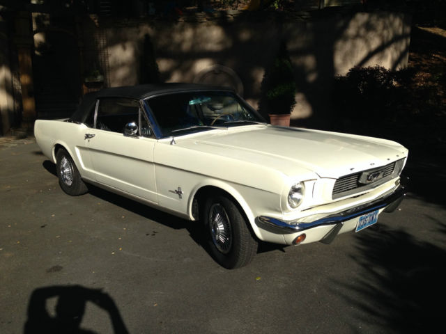 1966 WIMBLEDON WHITE Ford Mustang Convertible