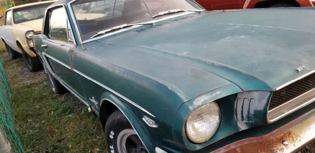 1965 Twilite Turquise Ford Mustang