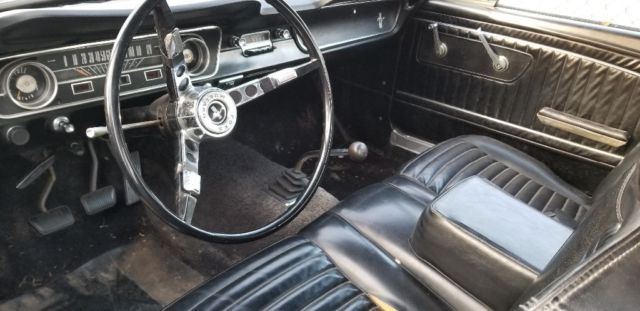 1965 Twilite Turquise Ford Mustang