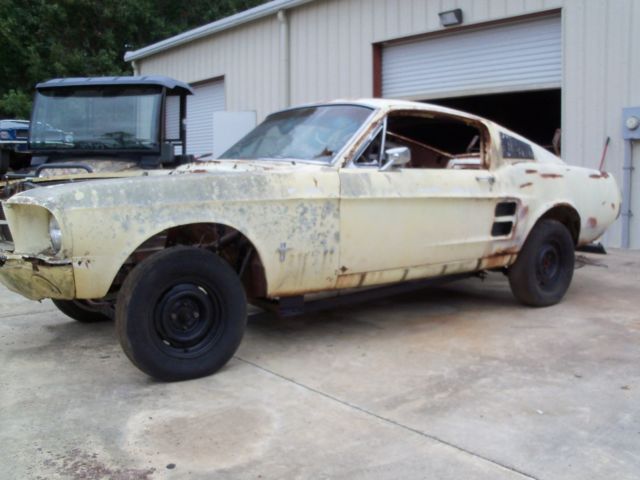 1967 YELLOW Ford Mustang Fastback