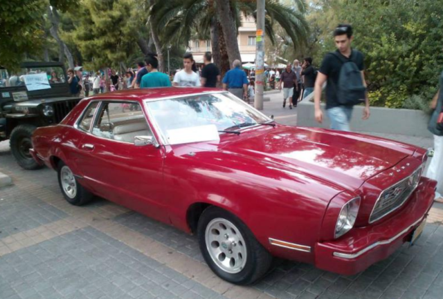 1973 Red Ford Mustang Limousine