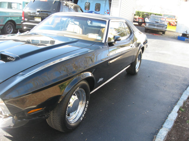 1972 Black Ford Mustang Coupe