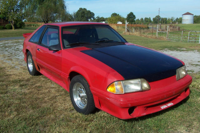 1990 RED Ford Mustang Hatchback