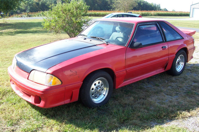 1990 RED Ford Mustang Hatchback