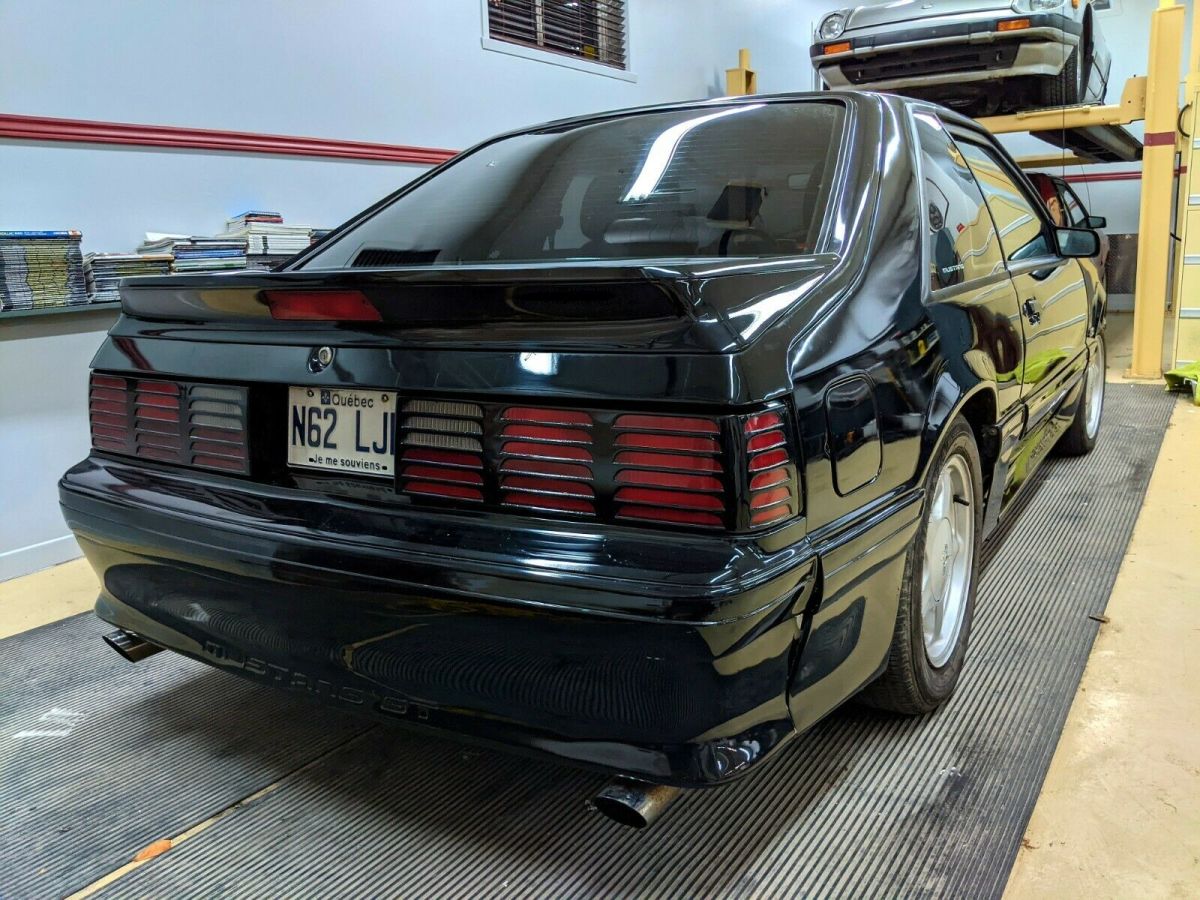 1988 Black Ford Mustang Coupe