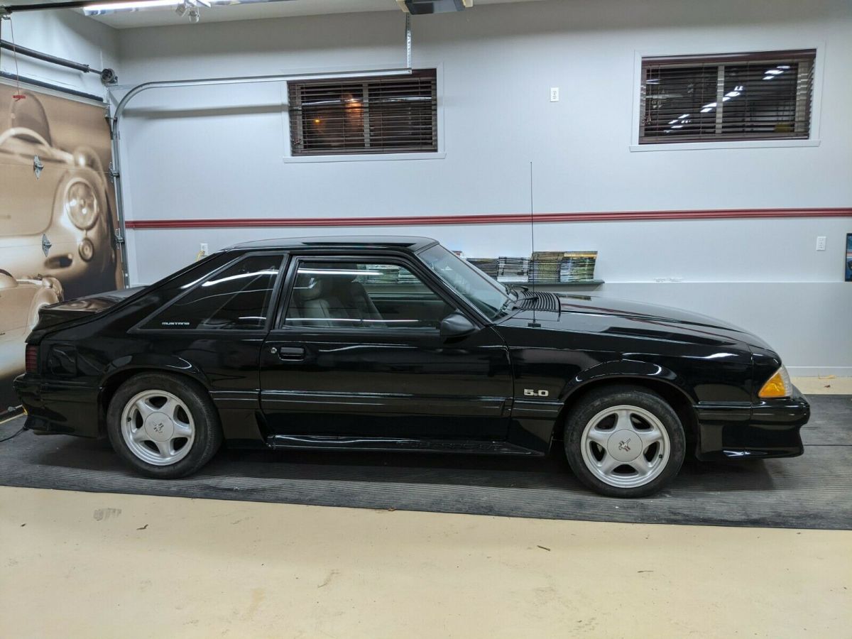1988 Black Ford Mustang Coupe