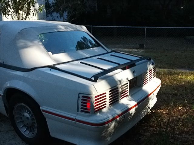 1989 White Ford Mustang Convertible